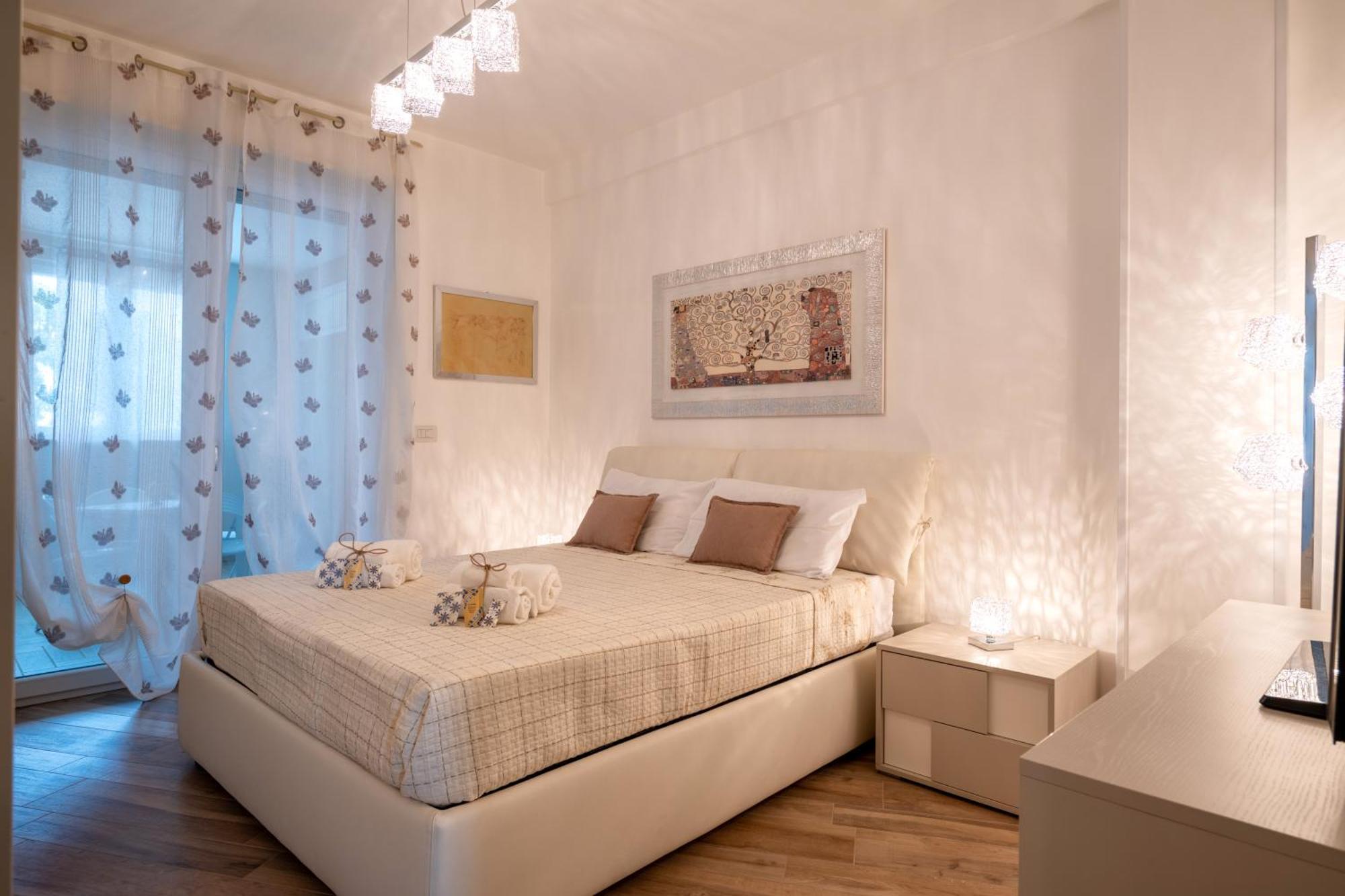 Monopoli Favolosa - Spacious 100Mq Apt. W/ Parking Exterior foto